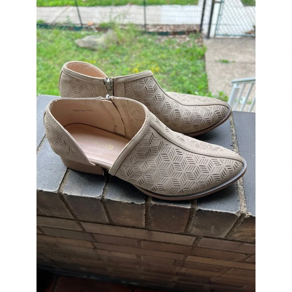 Restricted Tan Laser Cut Perforated D'Orsay Ankle Booties Shoes Size 8.5‎